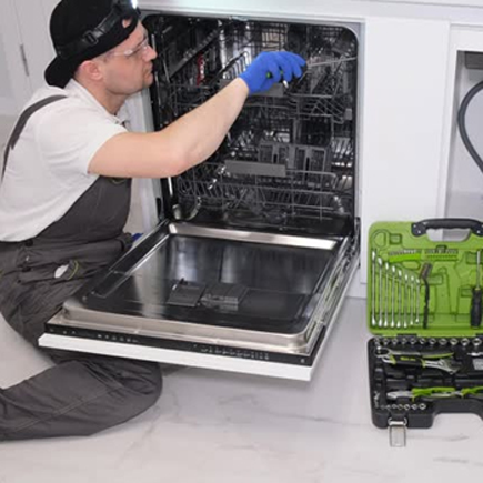 Our experienced appliance repair technicians in Sanford offer expert service, ensuring efficient and dependable same-day repairs. Experienced Appliance Repair Technicians Sanford