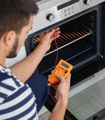 Our team of experienced technicians is equipped with the knowledge and tools to resolve any oven-related problems quickly and effectively. Expert Oven Repair in Houston